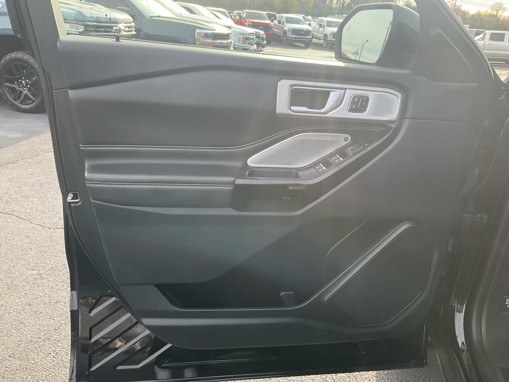 Used 2022 Ford Explorer ST w/ Equipment Group 401A AWD/4WD image 17