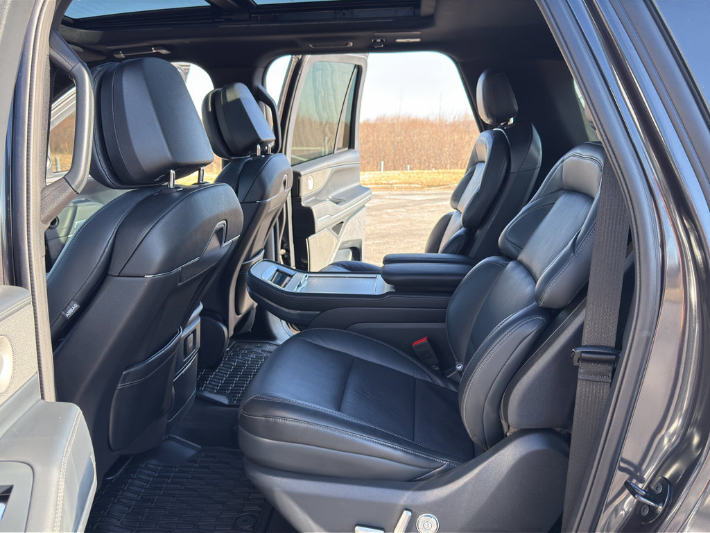 Used 2025 Lincoln Navigator L Reserve w/ Jet Appearance Package image 38