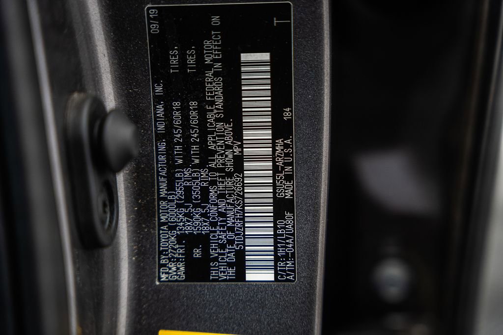 Used 2019 Toyota Highlander XLE AWD/4WD image 41