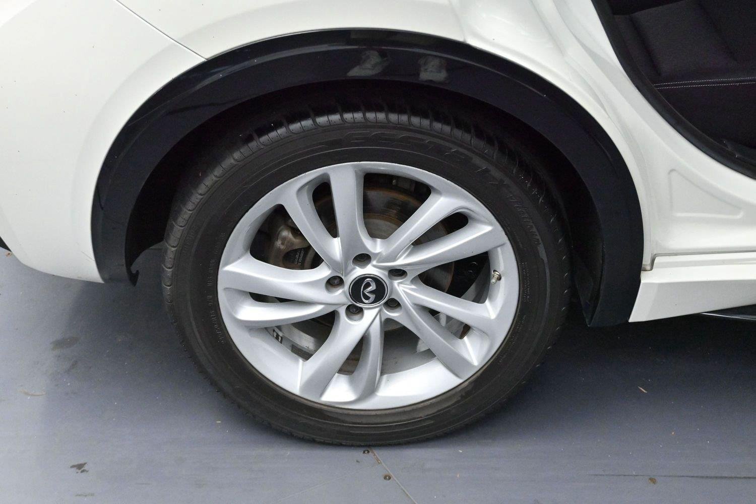 Used 2018 INFINITI QX30 FWD image 31