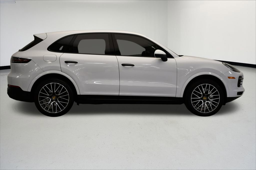 Used 2022 Porsche Cayenne image 8