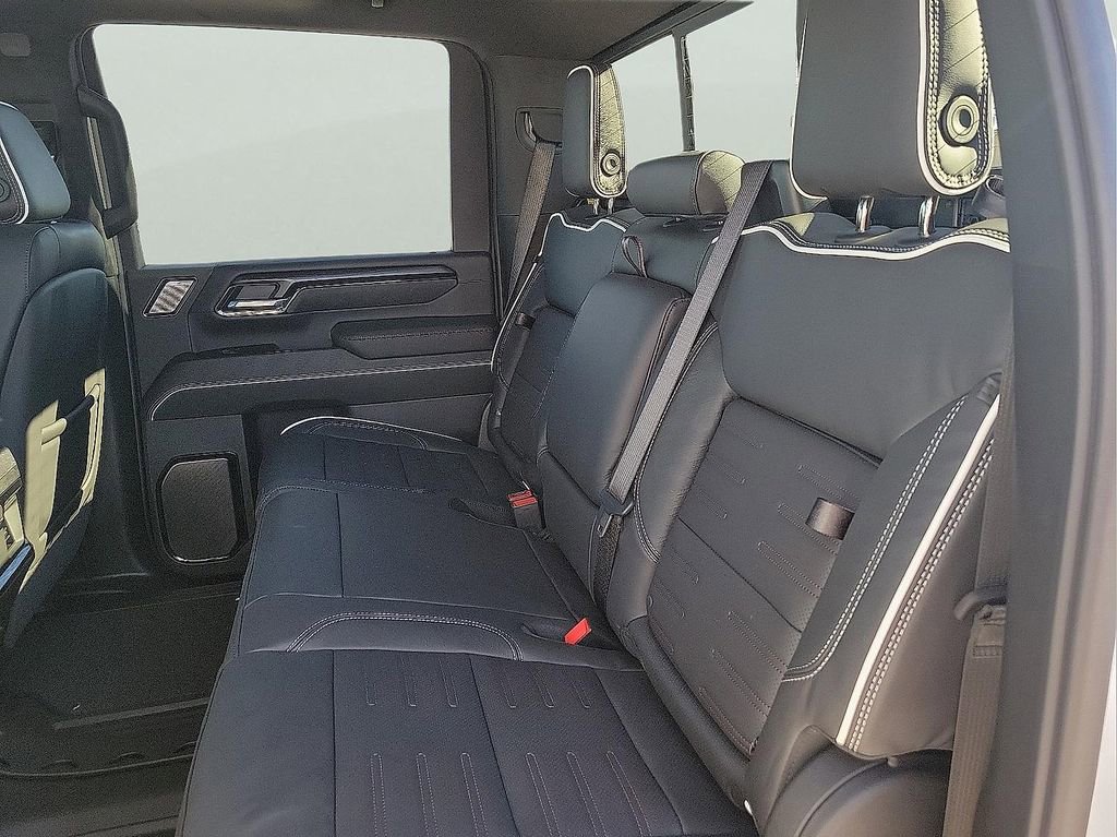 Used 2026 GMC Sierra 2500 AT4X image 13