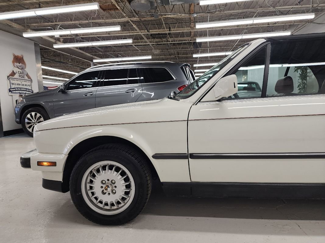 Used 1987 BMW 325i Convertible image 8