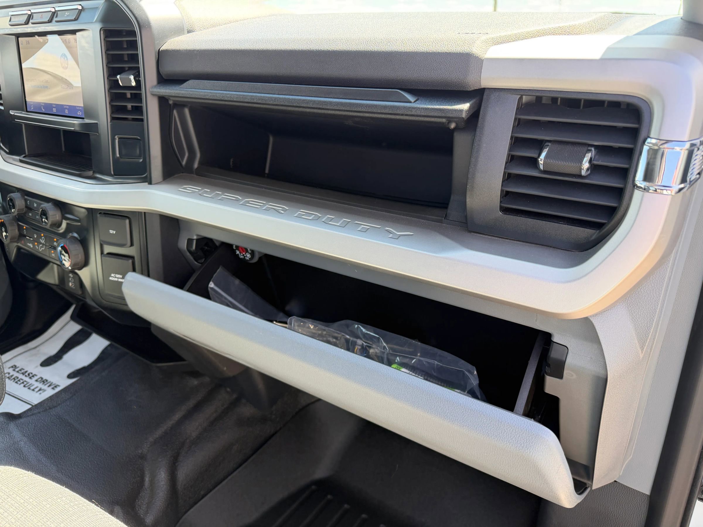 Used 2024 Ford F550 4x4 Crew Cab Super Duty w/ XLT Value Package image 34