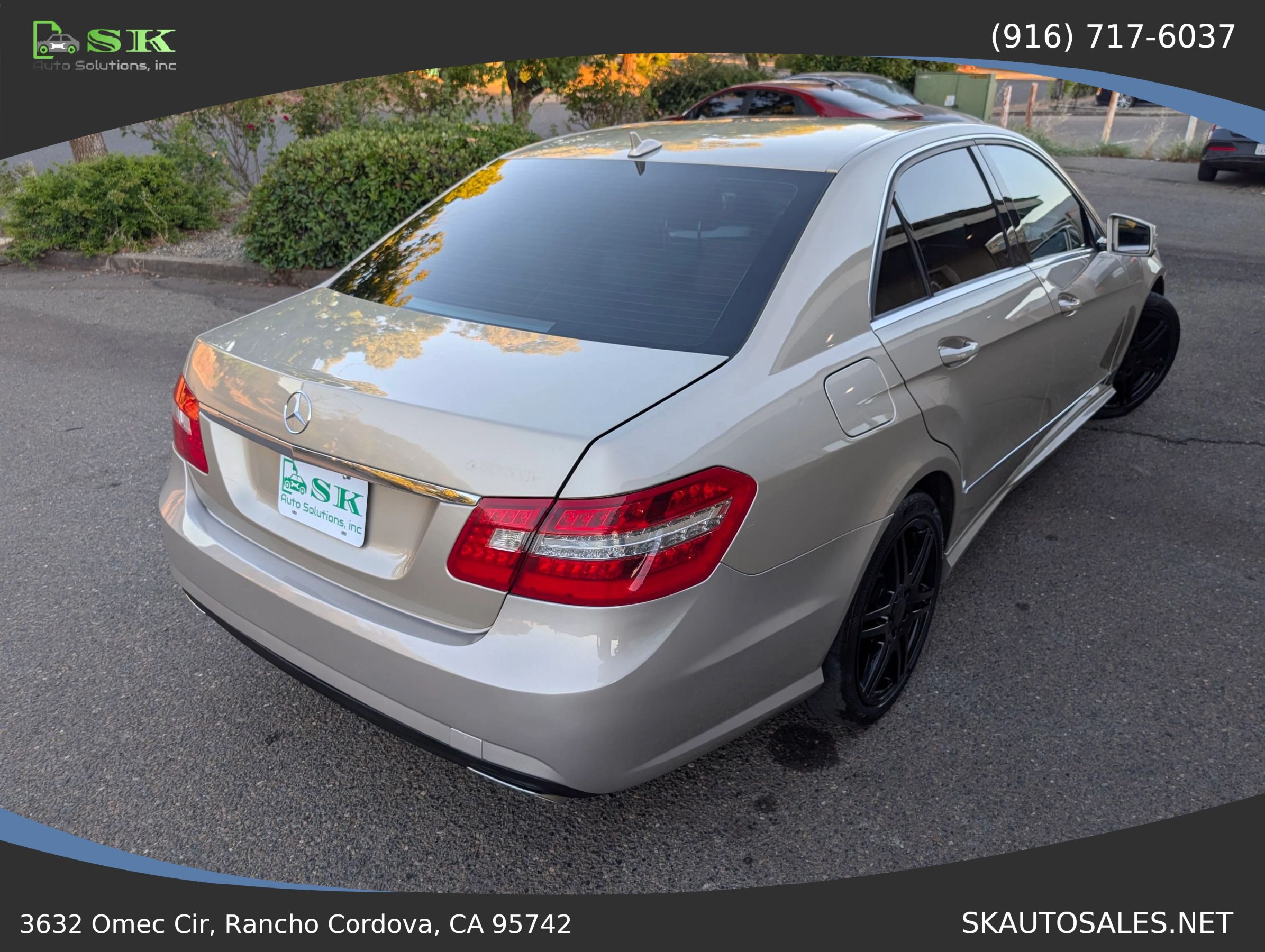 Used 2010 Mercedes-Benz E 350 4MATIC Sedan image 7