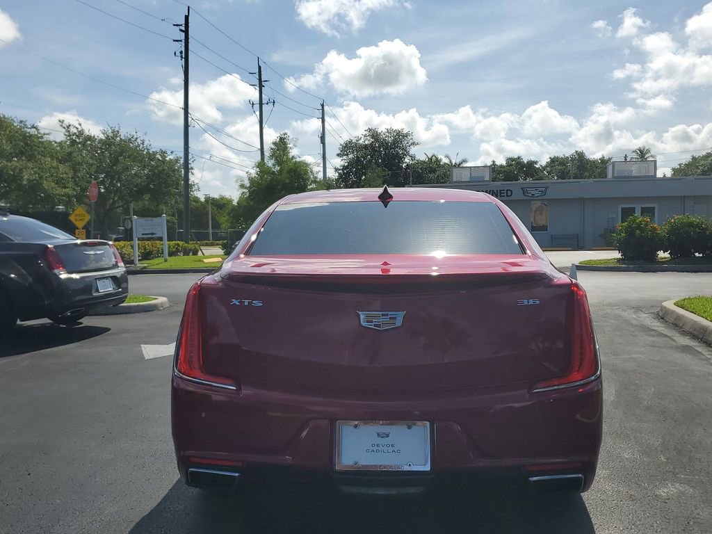 Used 2018 Cadillac XTS Luxury FWD image 12