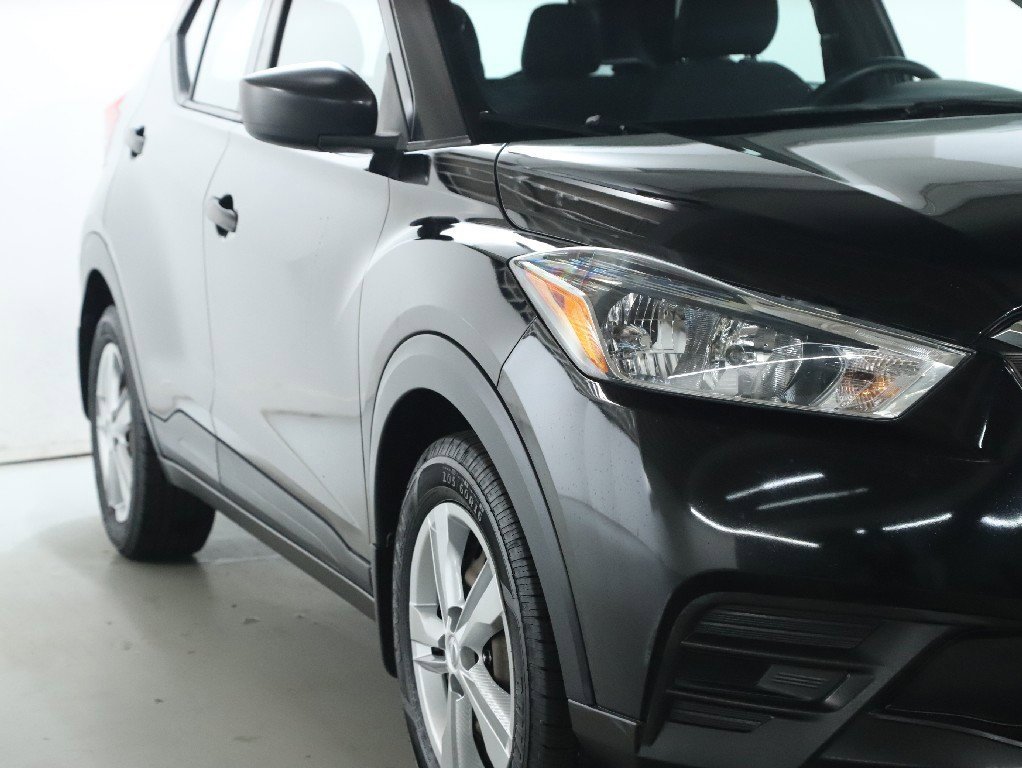 Used 2019 Nissan Kicks S image 8