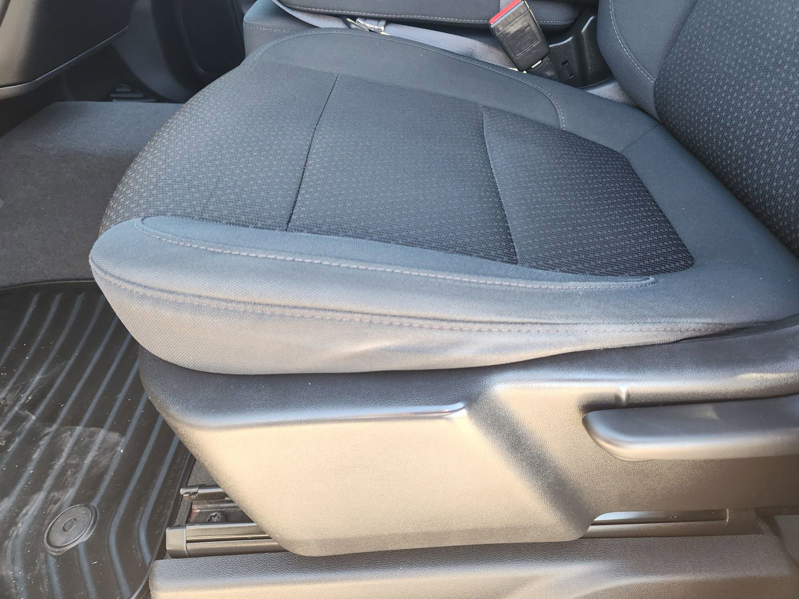 Used 2022 Chevrolet Silverado 1500 Custom Trail Boss w/ Safety Confidence Package image 26