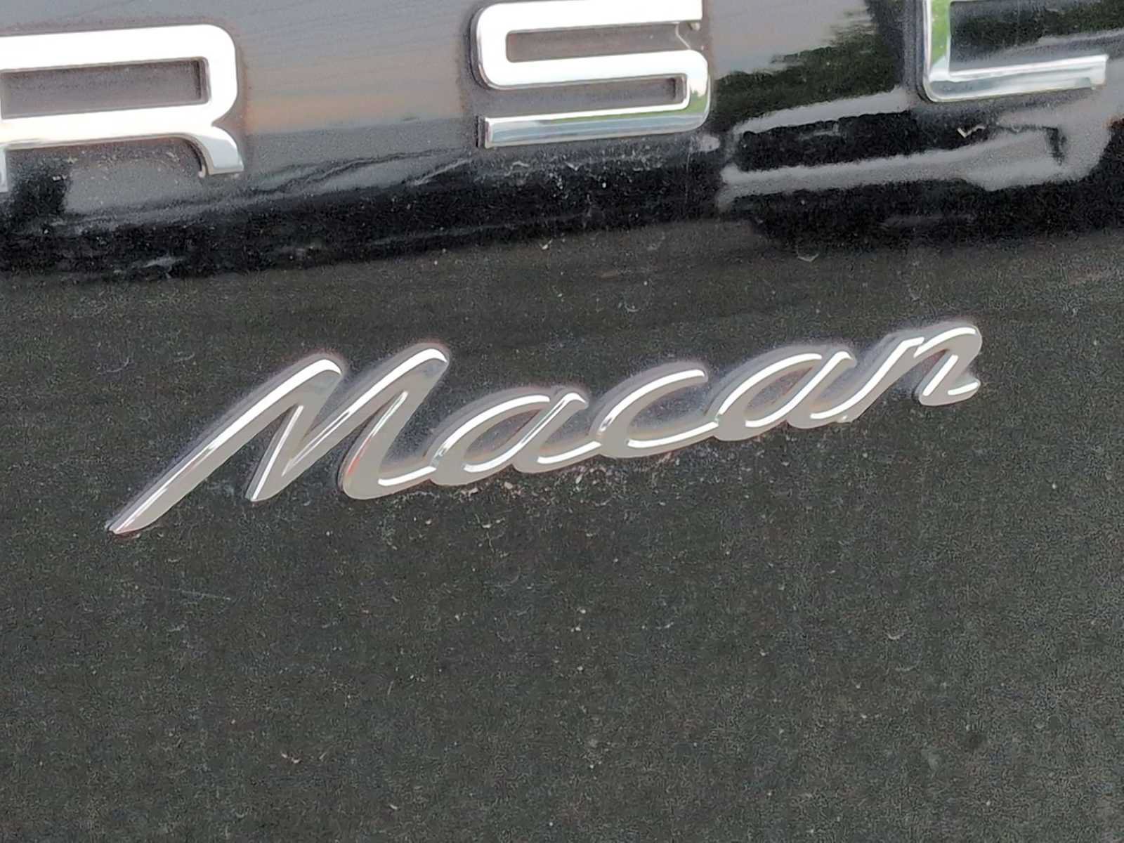 Used 2018 Porsche Macan AWD/4WD image 13