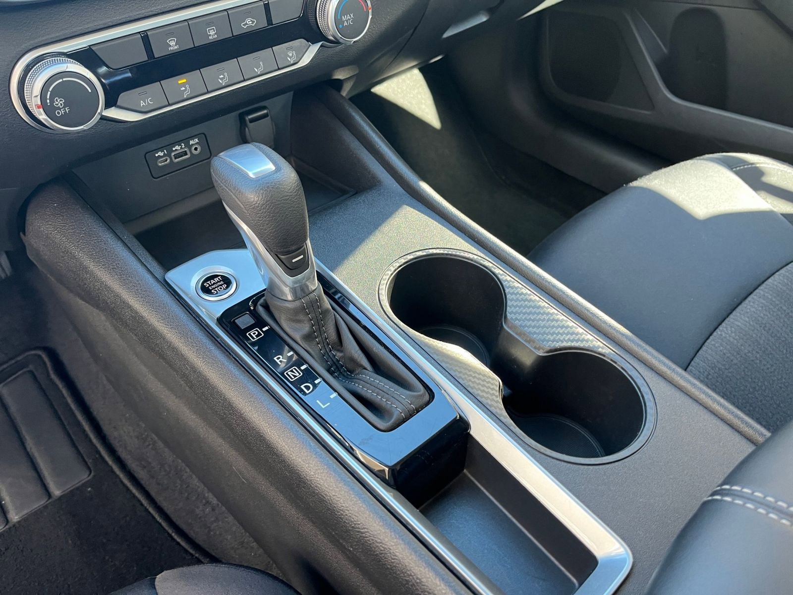 Used 2025 Nissan Altima 2.5 SV image 40