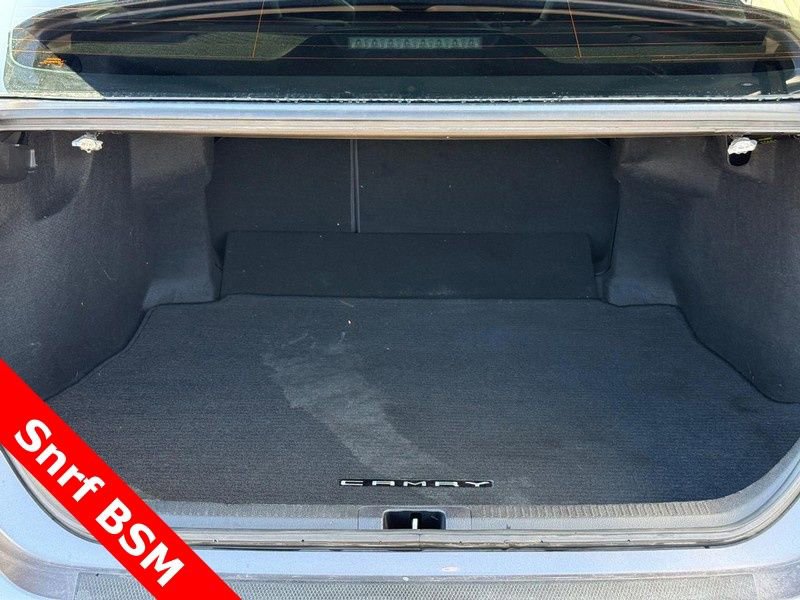Used 2023 Toyota Camry SE w/ Convenience Package image 9