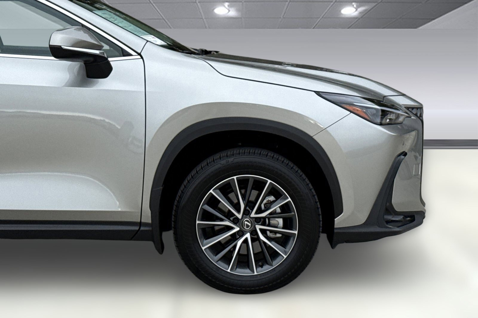Used 2025 Lexus NX 350h AWD w/ Premium Package image 34