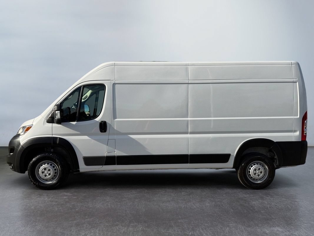 Used 2025 RAM ProMaster 2500 w/ Convenience Group FWD image 8