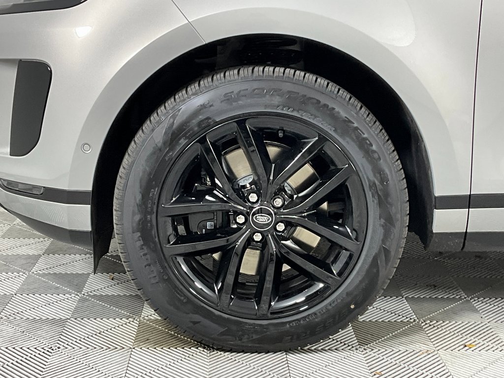 New 2026 Land Rover Range Rover Evoque S image 9