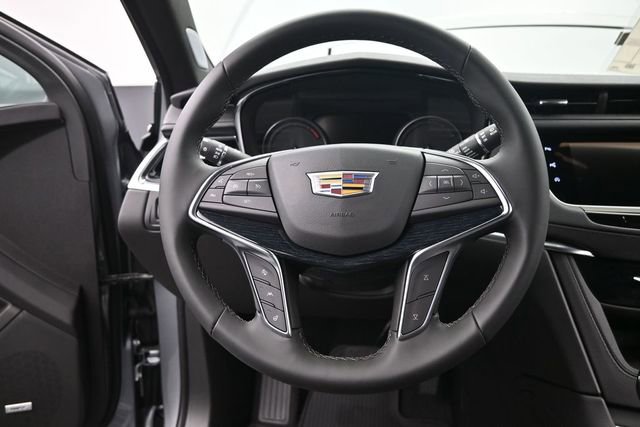 New 2025 Cadillac XT5 Premium Luxury w/ Technology Package AWD/4WD image 26