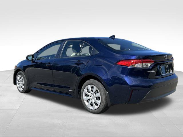 Certified 2025 Toyota Corolla LE AWD/4WD image 3