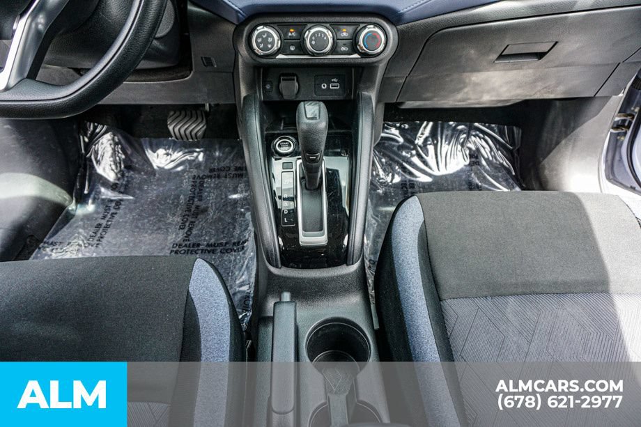Used 2024 Nissan Versa SV FWD image 38