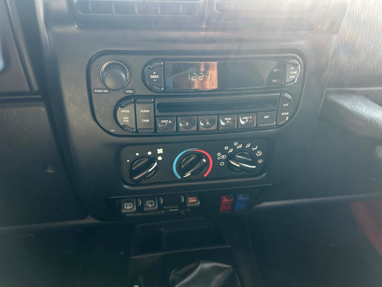 Used 2006 Jeep Wrangler Rubicon AWD/4WD image 16