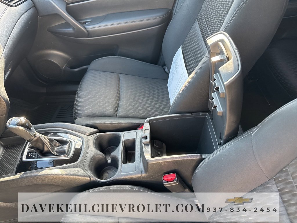 Used 2018 Nissan Rogue S image 12