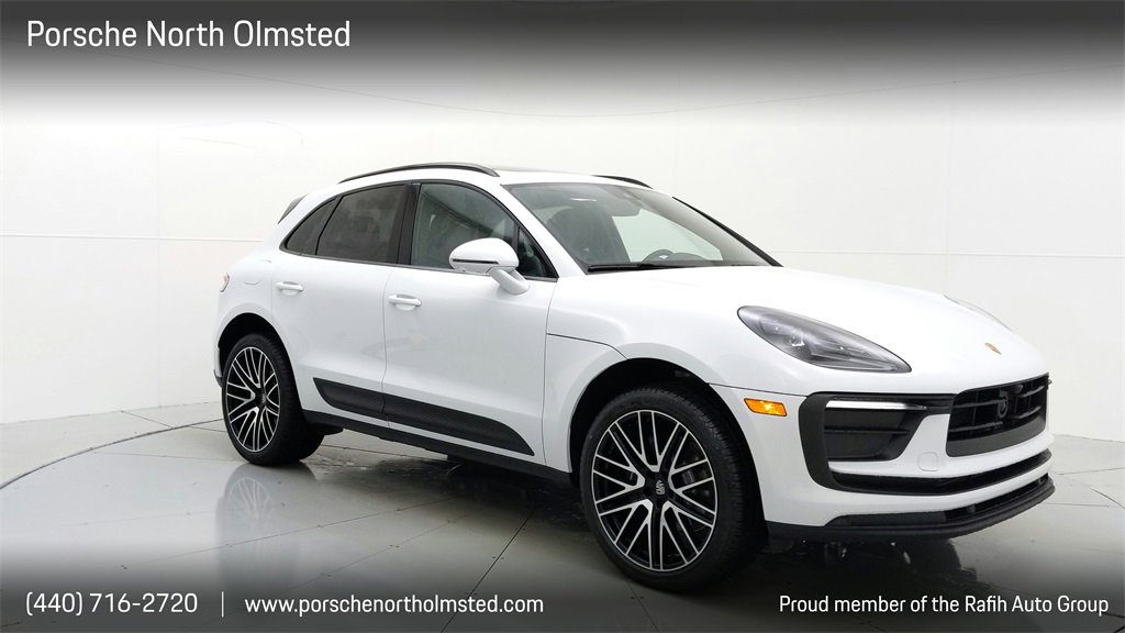 Used 2022 Porsche Macan image 2