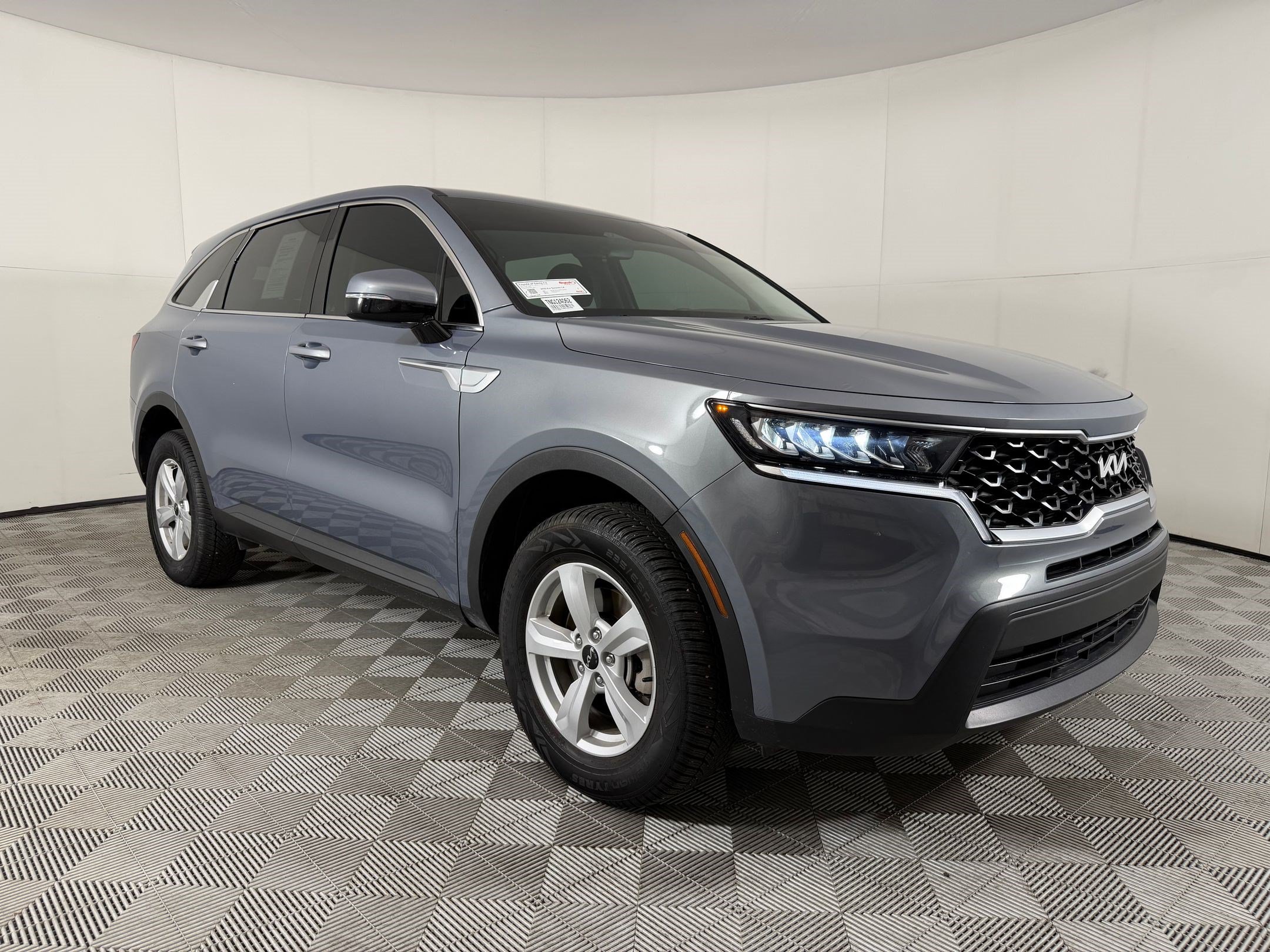 Used 2022 Kia Sorento LX AWD/4WD image 7