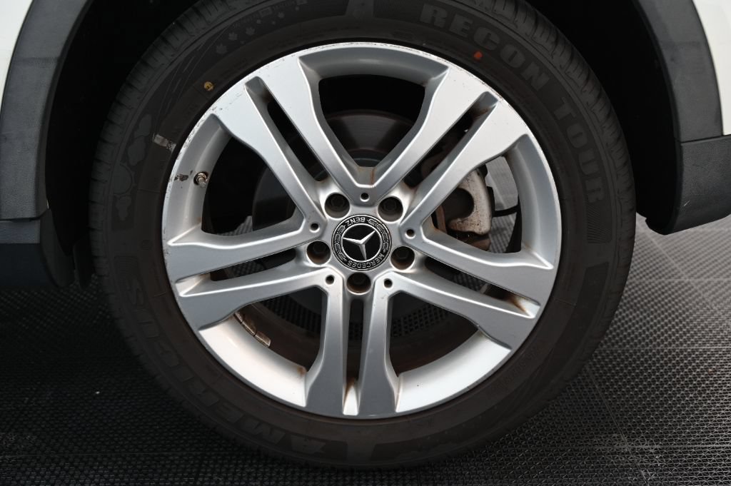 Used 2019 Mercedes-Benz GLA 250 4MATIC image 45