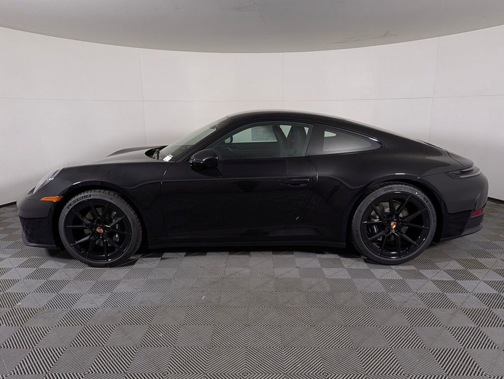 New 2026 Porsche 911 Carrera RWD image 2