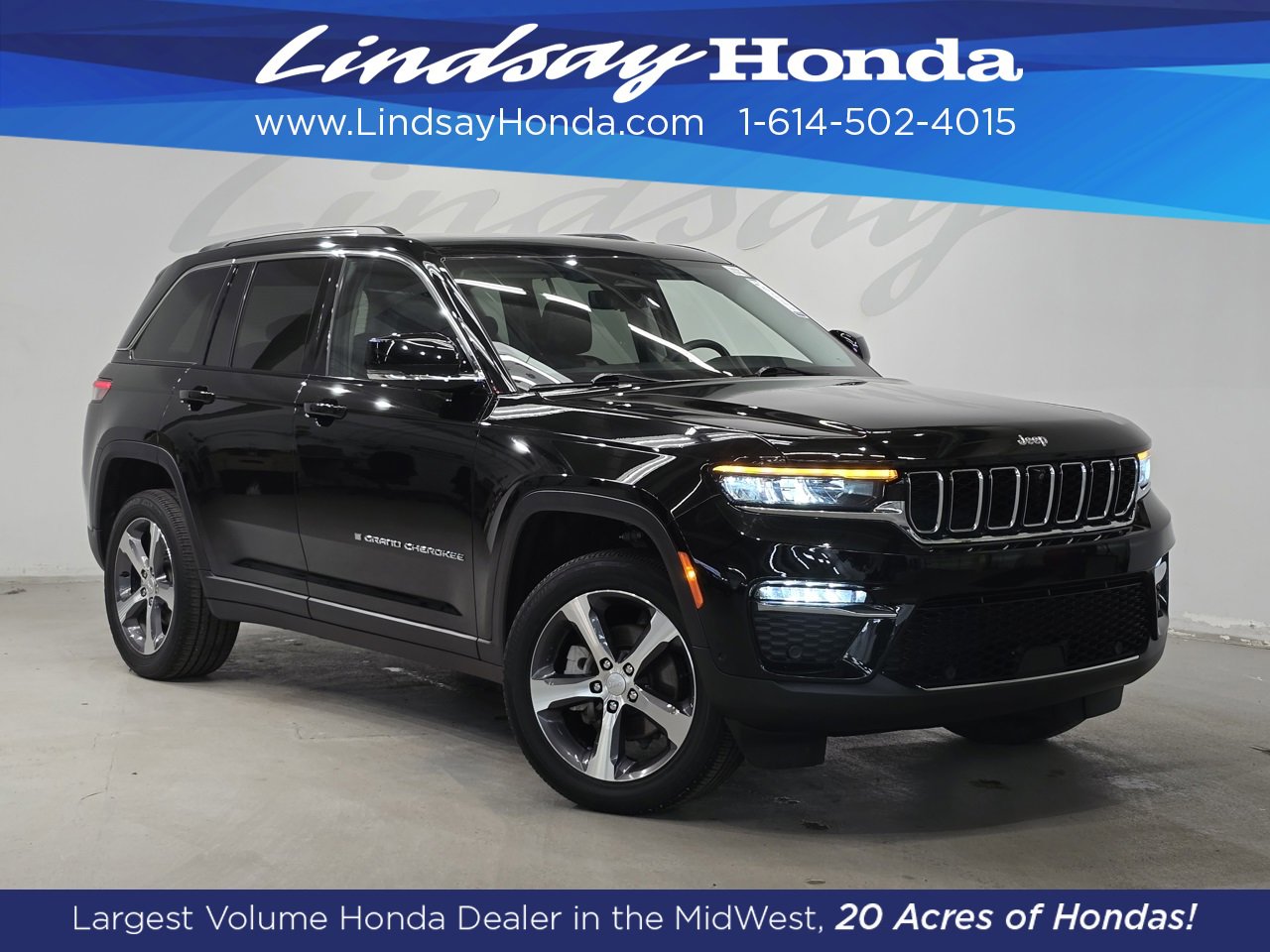 Used 2023 Jeep Grand Cherokee Limited w/ Luxury Tech Group II image 1