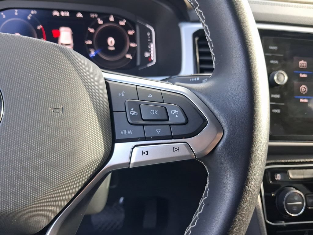 Used 2022 Volkswagen Atlas Cross Sport SE w/ Black Wheel Package AWD/4WD image 20