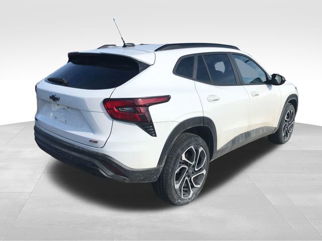 Certified 2024 Chevrolet Trax RS w/ Driver Confidence Package image 2