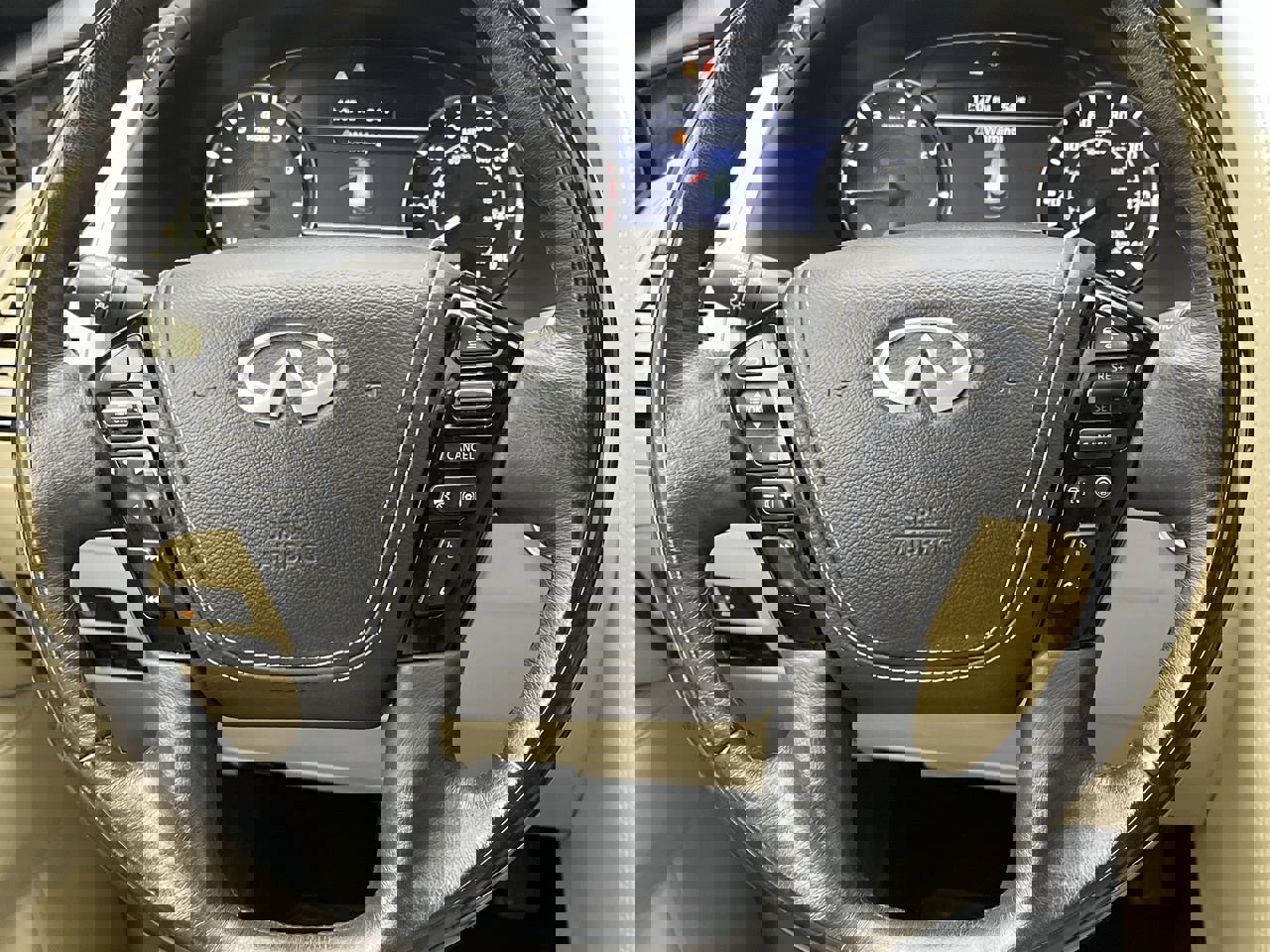 Used 2023 INFINITI QX80 Sensory w/ Cargo Package image 17