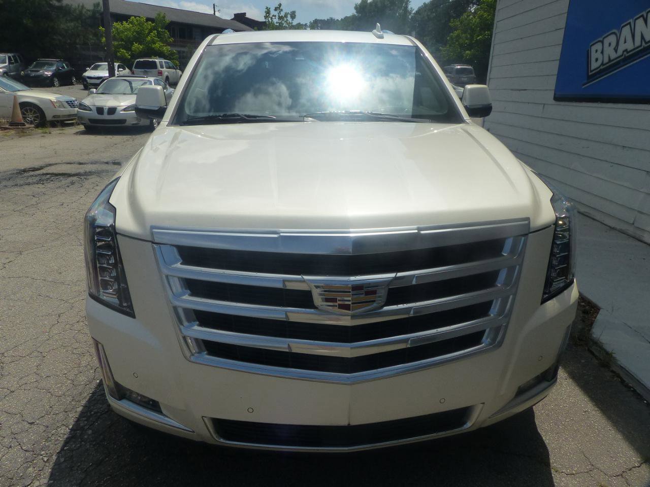 Used 2015 Cadillac Escalade ESV Premium AWD/4WD image 3