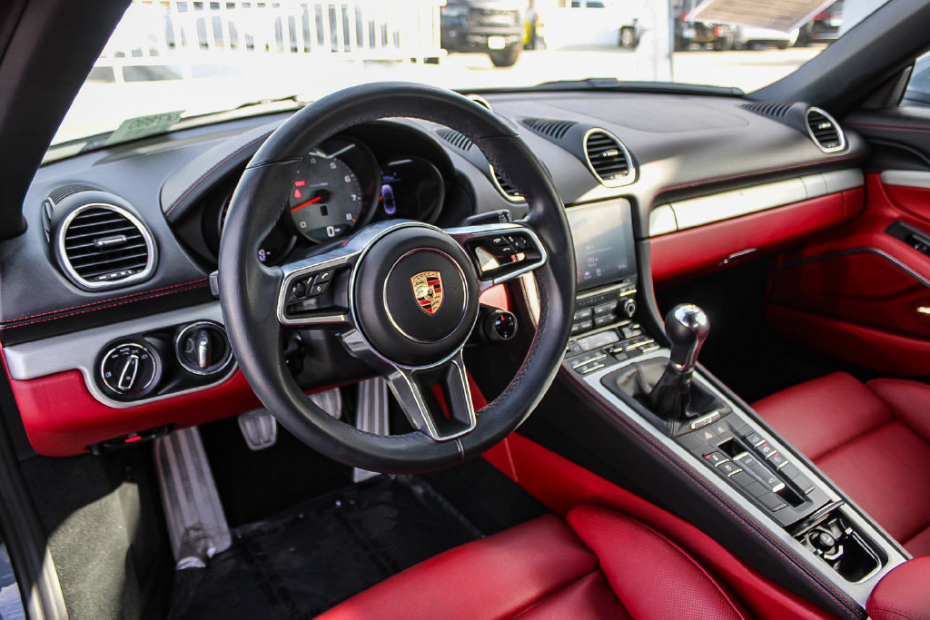 Used 2024 Porsche 718 Boxster S RWD image 14