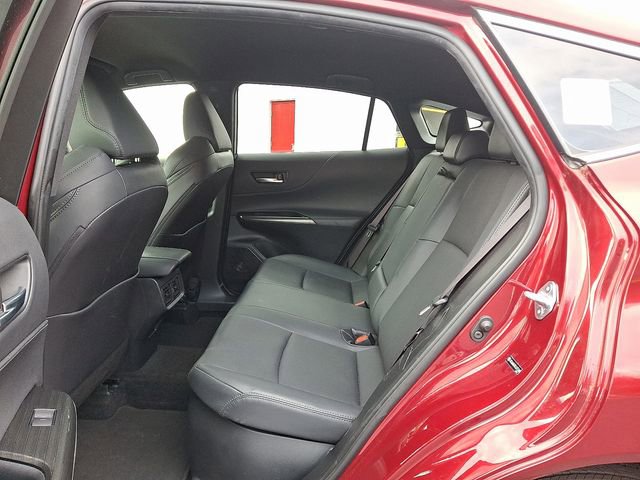 Used 2021 Toyota Venza XLE image 12