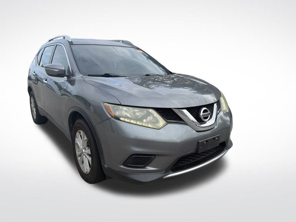 Used 2015 Nissan Rogue SV w/ SV Moonroof Package image 2