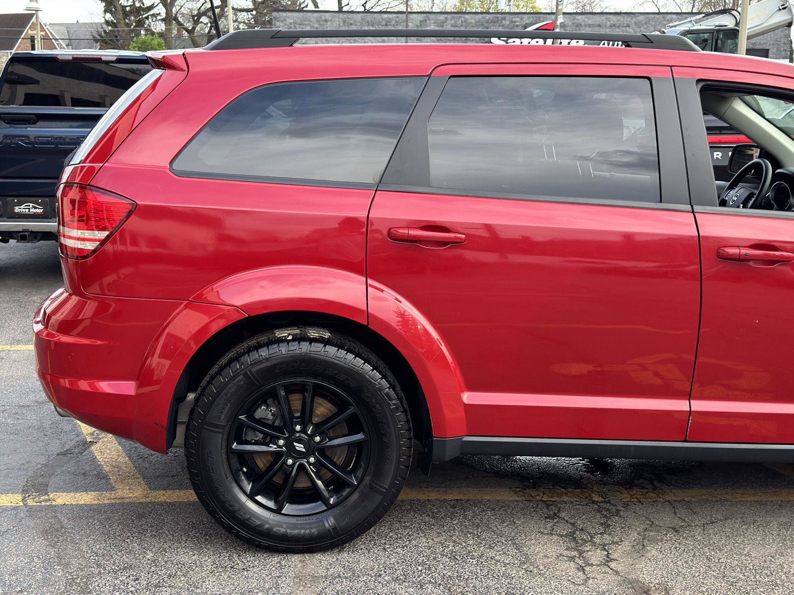 Used 2020 Dodge Journey SE w/ Blacktop Package FWD image 13