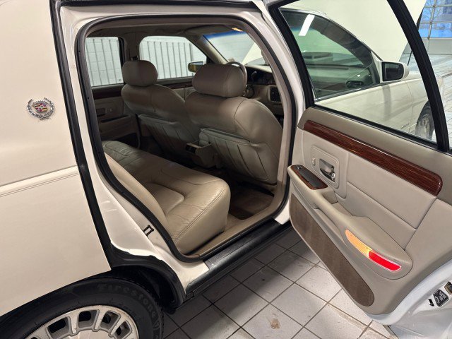 Used 1998 Cadillac De Ville Sedan image 24