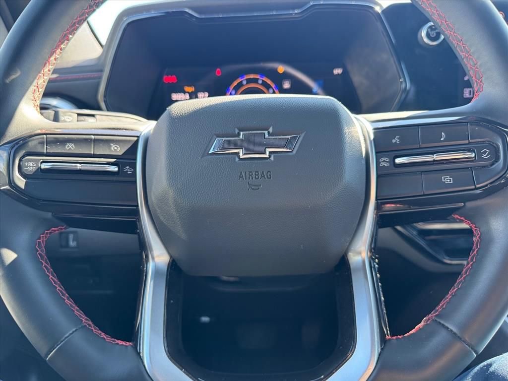 Used 2024 Chevrolet Colorado Z71 w/ Z71 Convenience Package 2 AWD/4WD image 16