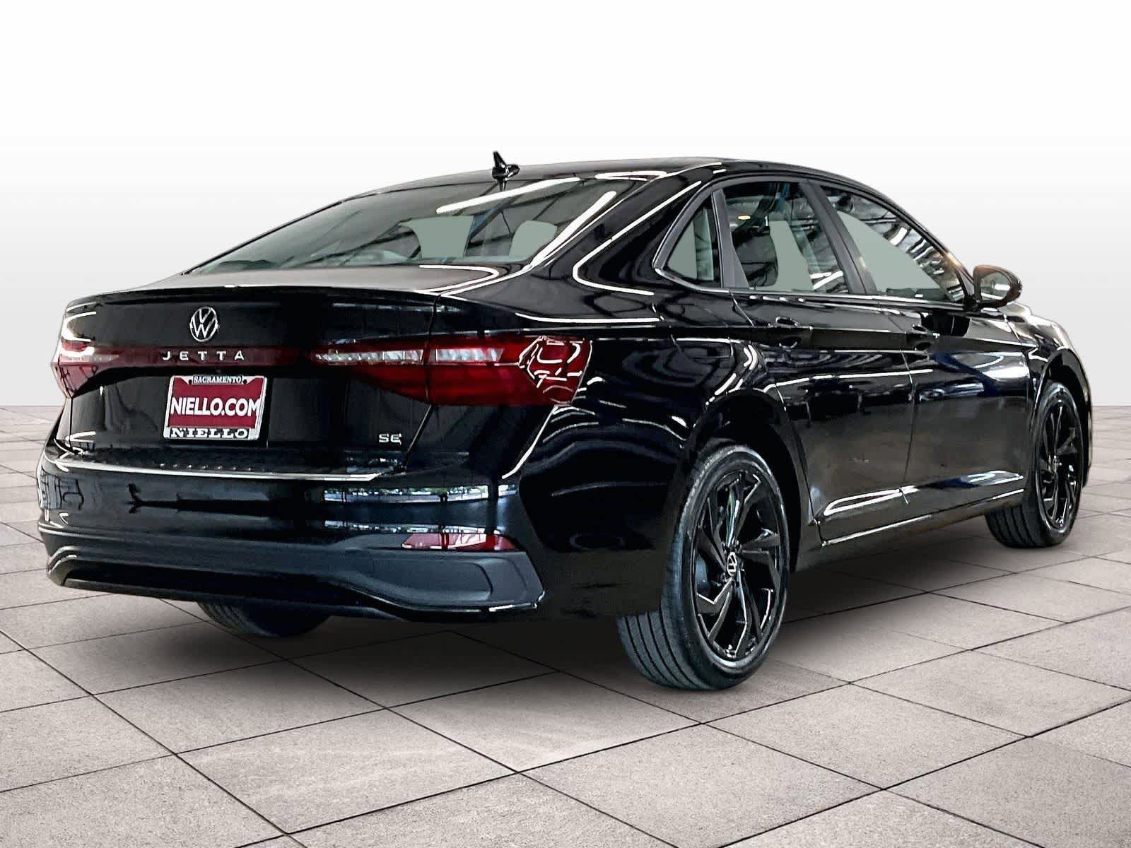 New 2026 Volkswagen Jetta SE FWD image 4