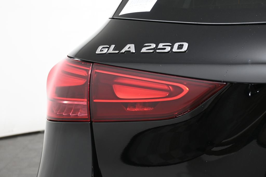 Used 2026 Mercedes-Benz GLA 250 4MATIC image 12