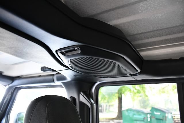 Used 2019 Jeep Wrangler Unlimited Sahara AWD/4WD image 23