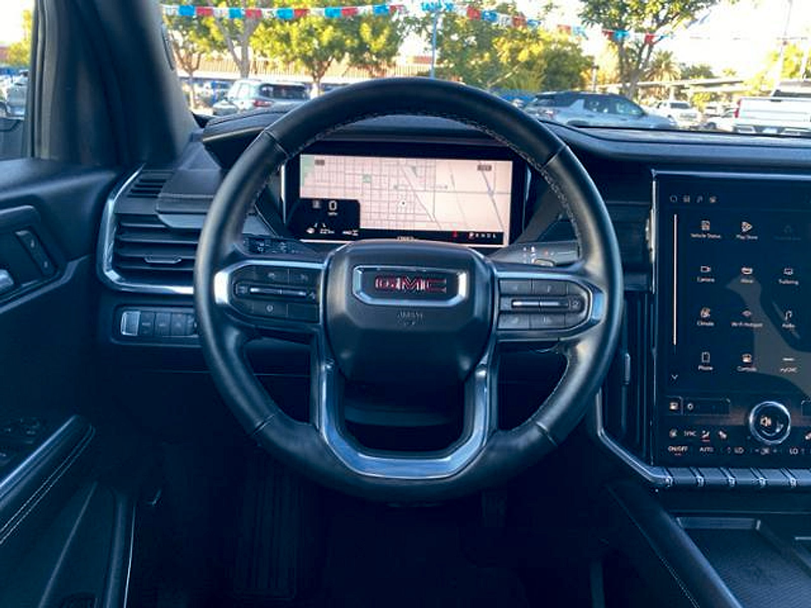 Used 2025 GMC Acadia Elevation AWD/4WD image 3