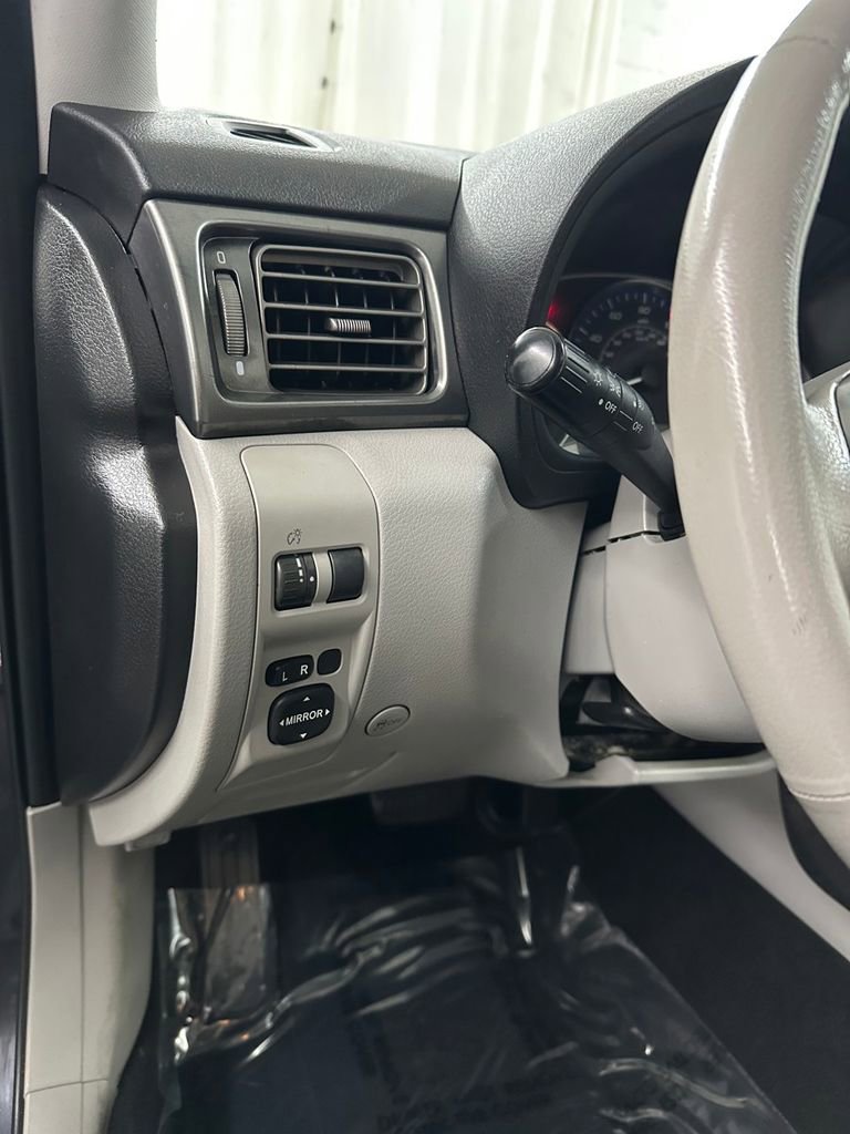 Used 2012 Subaru Forester 2.5X Limited image 14