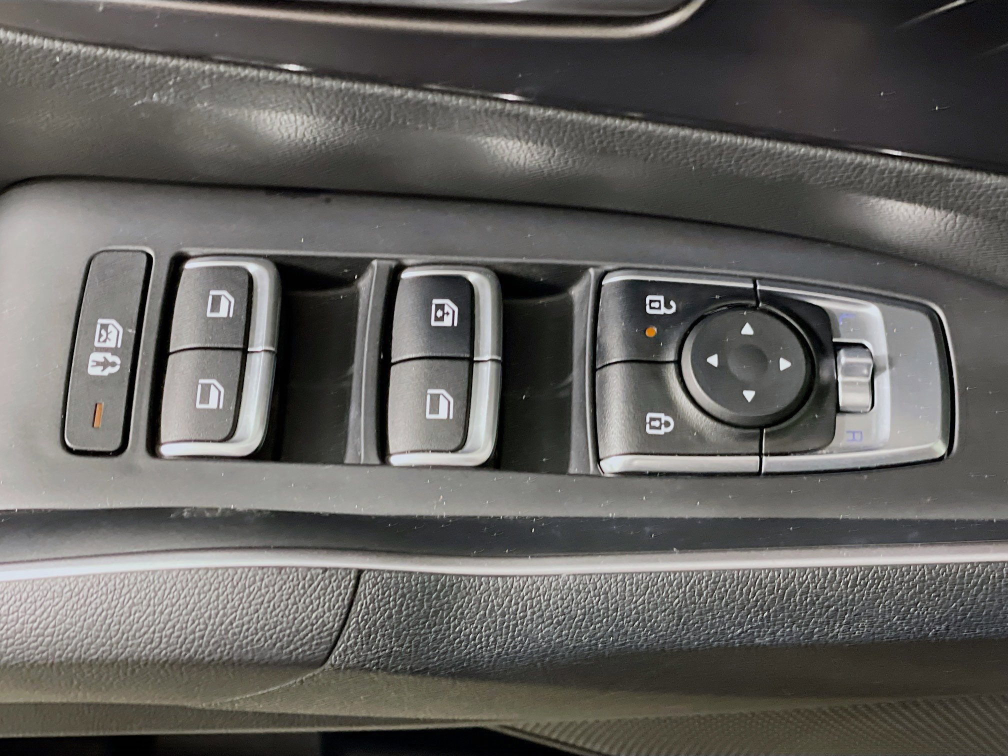 Used 2024 Kia Sorento S image 15