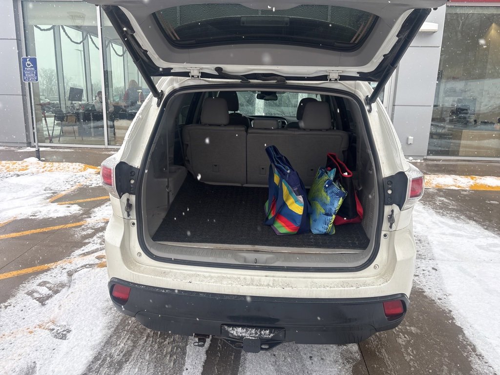 Used 2015 Toyota Highlander XLE image 14