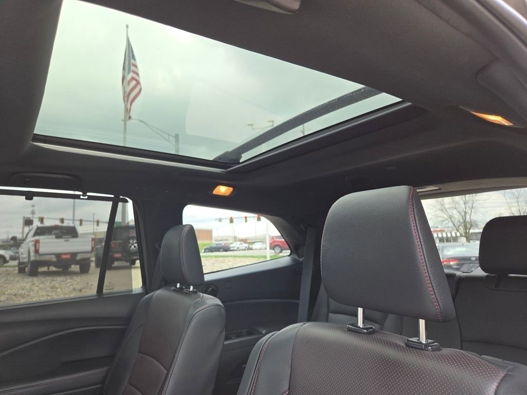 Used 2021 Honda Pilot Black Edition image 9