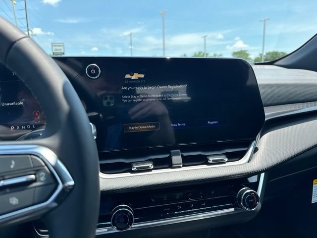 New 2027 Chevrolet Equinox LT w/ LPO, Floor Liner Package AWD/4WD image 18