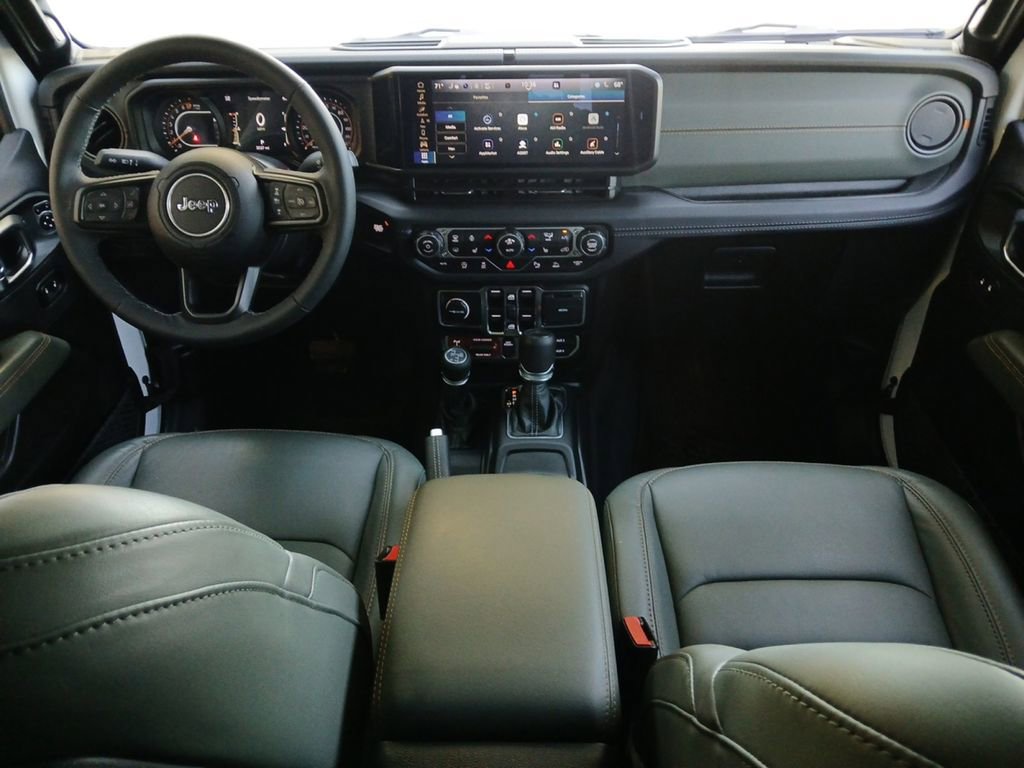 Used 2025 Jeep Gladiator Mojave AWD/4WD image 20