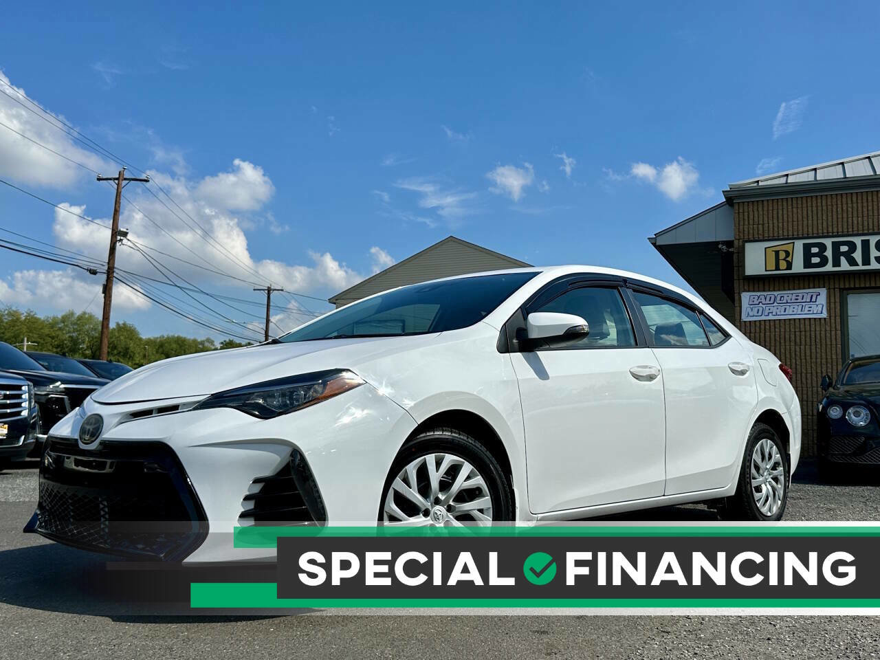 Used 2019 Toyota Corolla LE FWD image 1