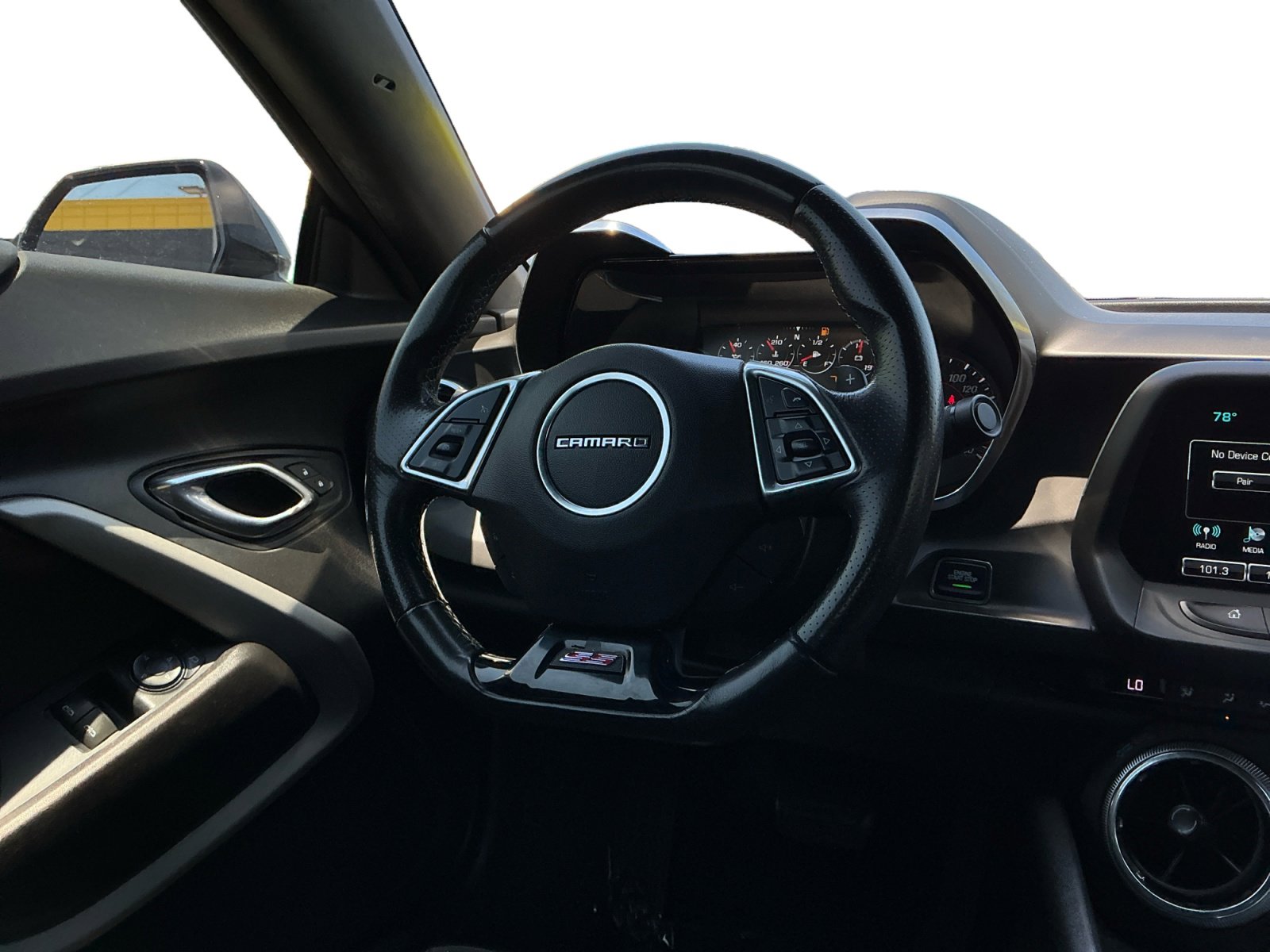 Used 2018 Chevrolet Camaro SS RWD image 11